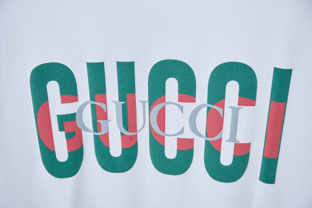 Camiseta con estampado de bloques de color