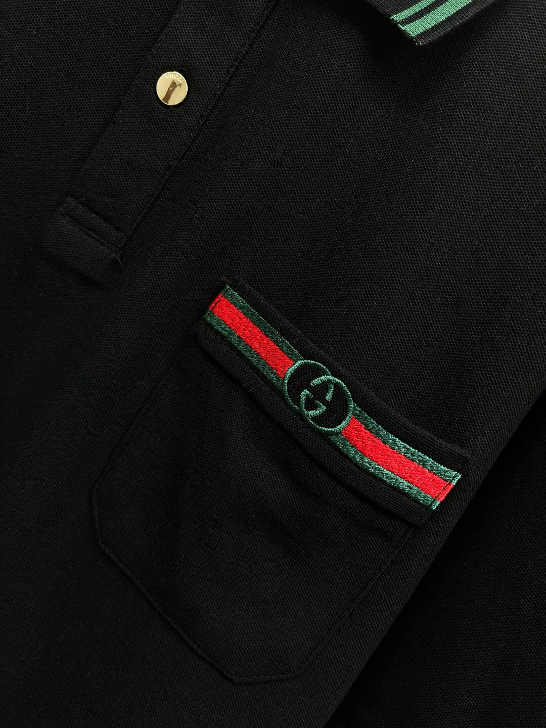 Nueva camisa polo con bolsillo bordado