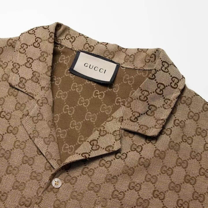 T-shirt classique à manches courtes et imprimé monogramme intégral