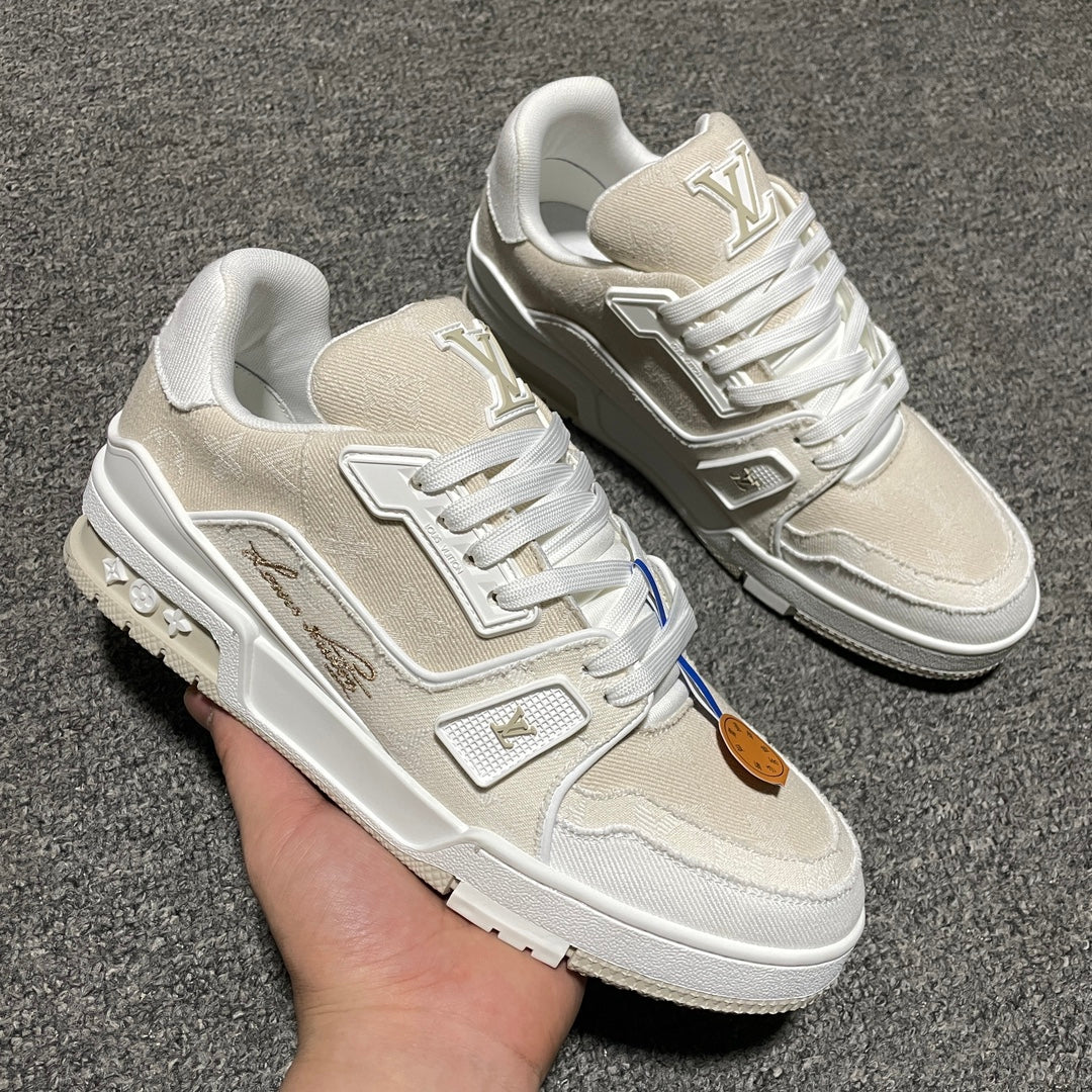 Zapatillas deportivas de nuevo diseño en color caqui