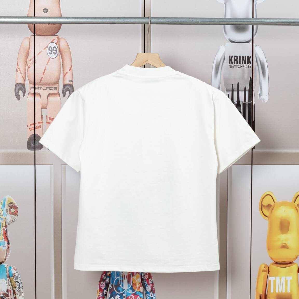 Camiseta de tela lavada con bolsillo