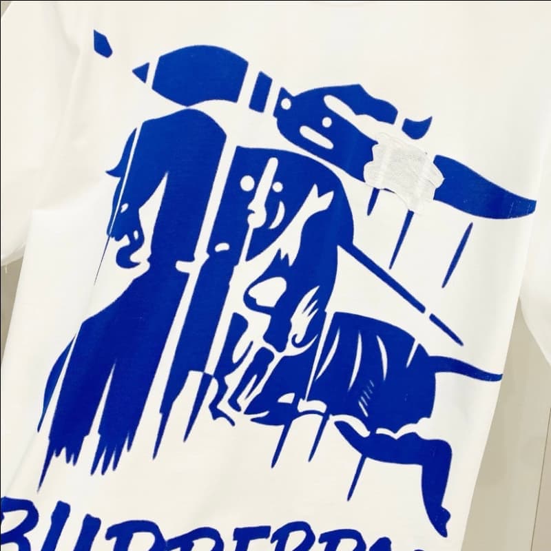 Camiseta con bordado del parche Warhorse 2025