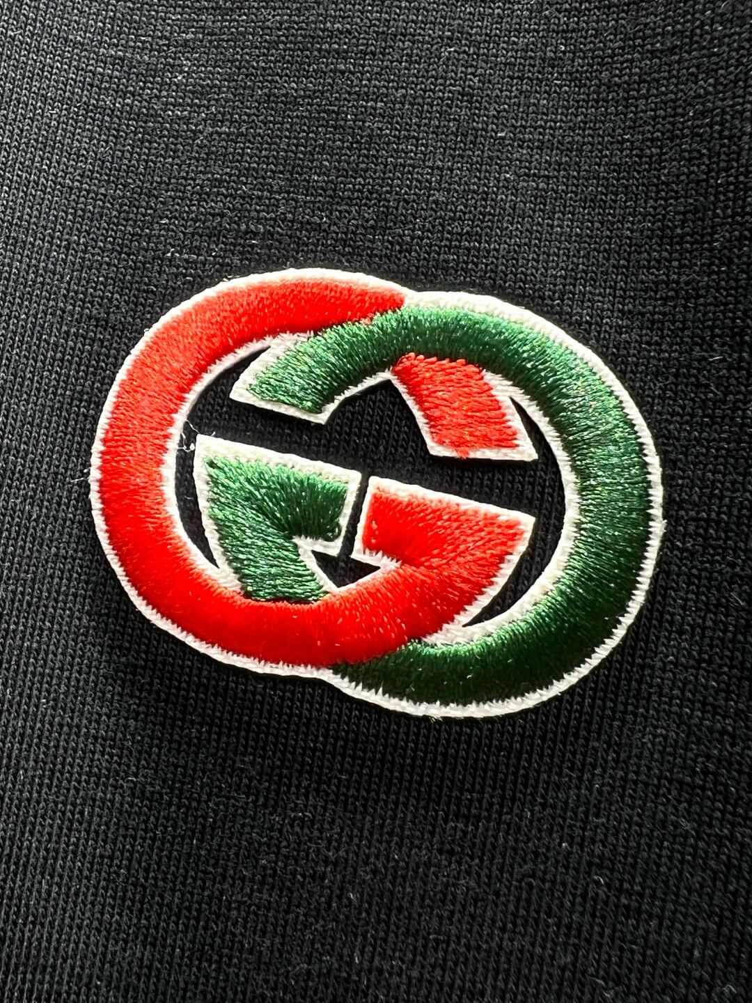 Nueva camiseta con bordado de doble G