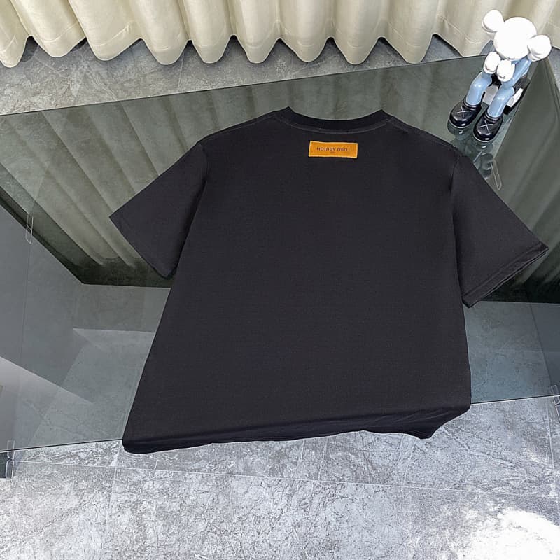 Camiseta con collar clásico