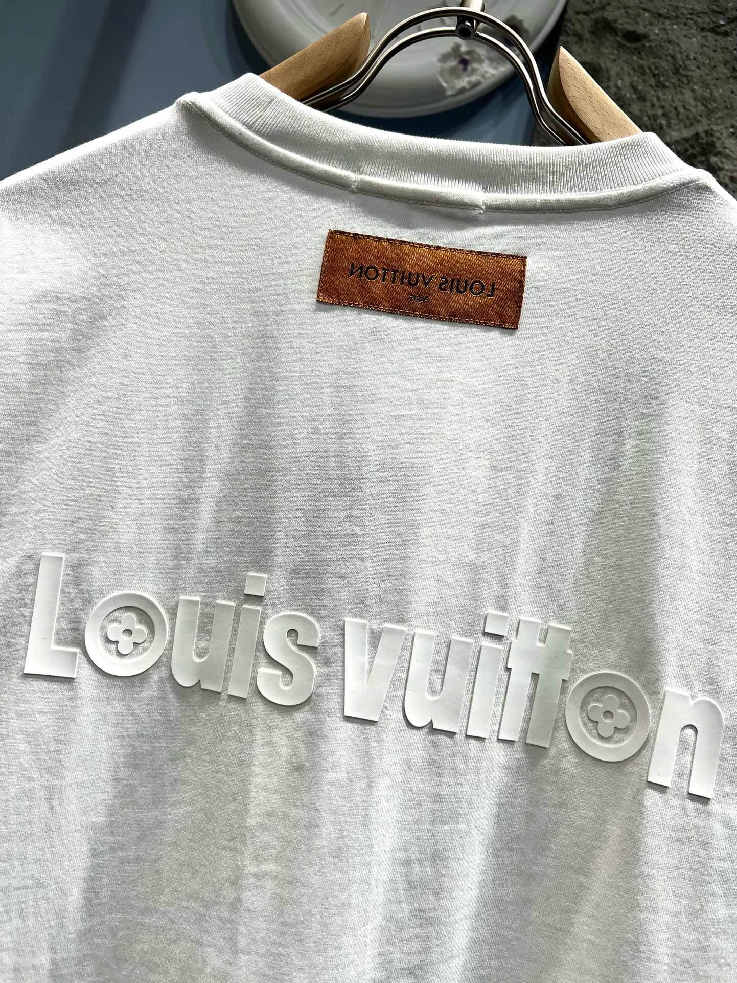 Camiseta con proceso de estampado