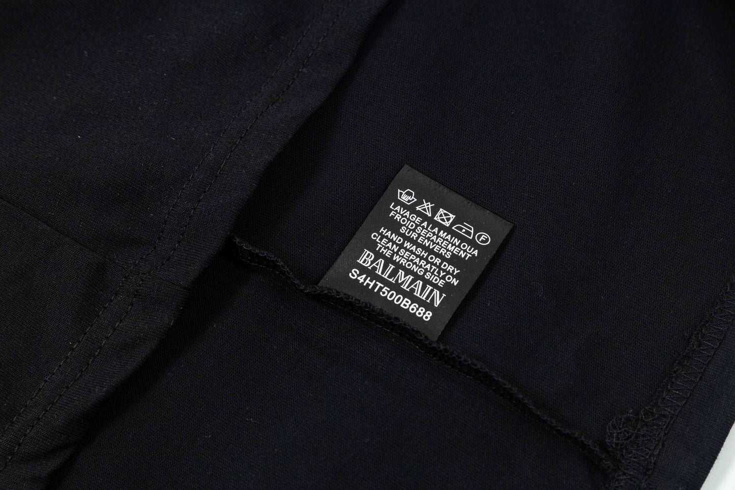 Camiseta con bordado de letras