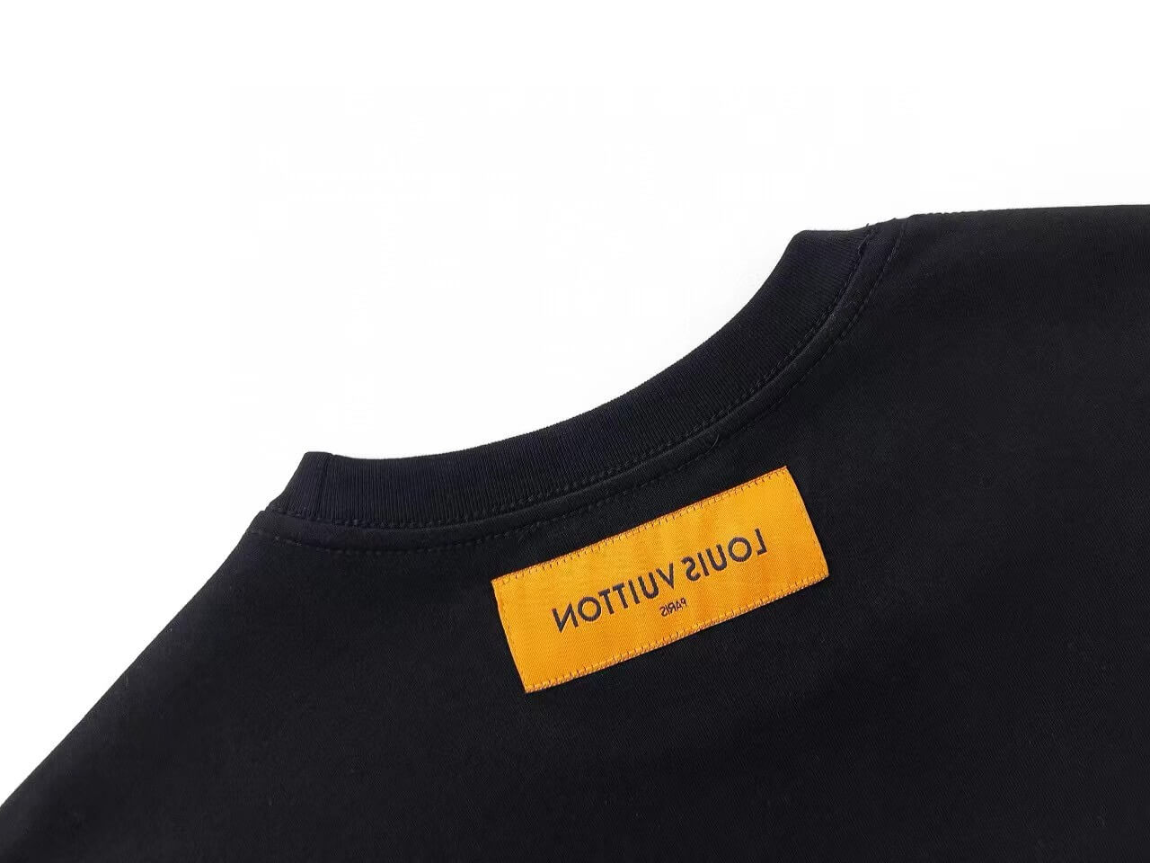 T-shirt imprimé à motifs colorés
