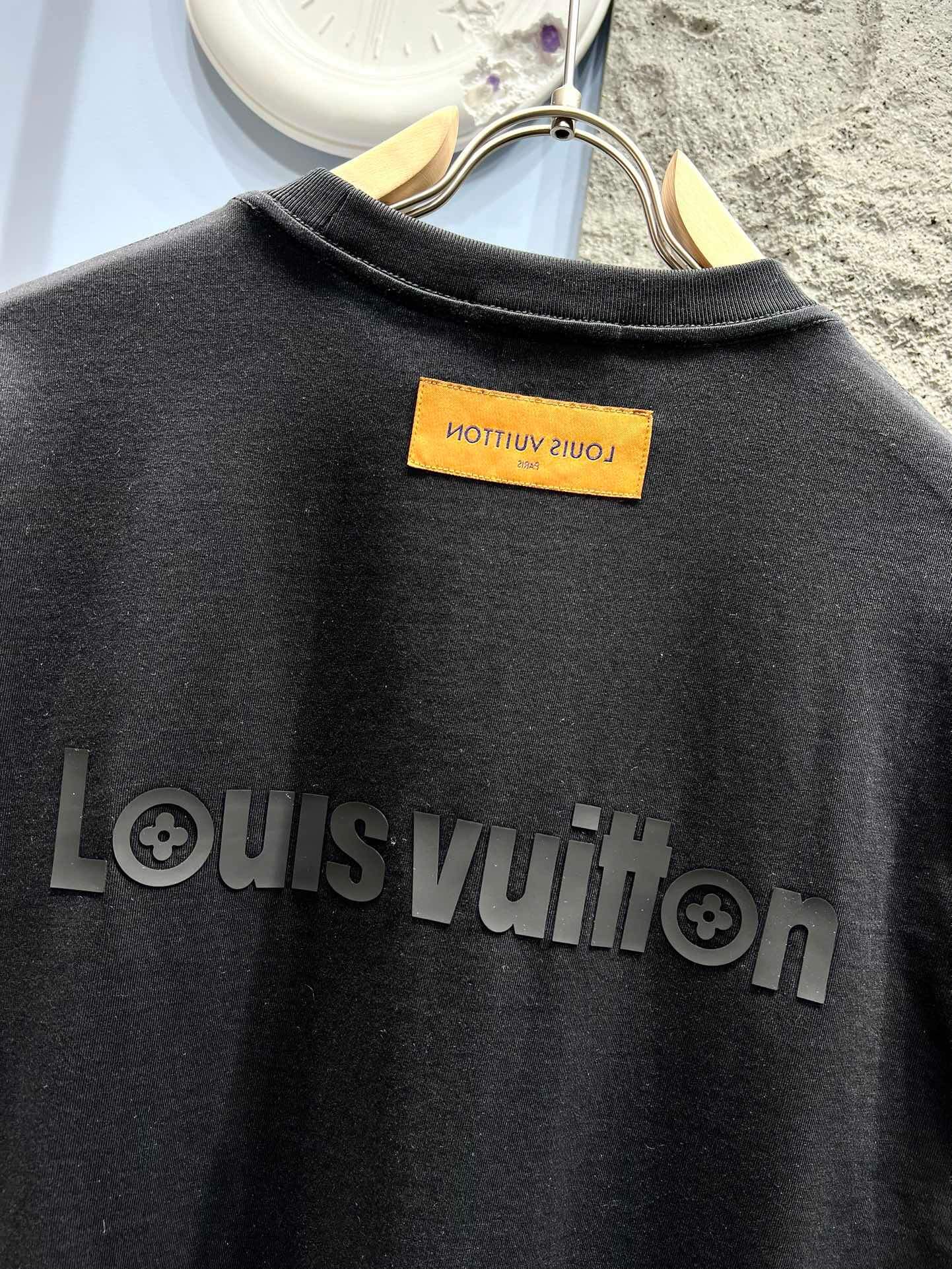 Camiseta con proceso de estampado