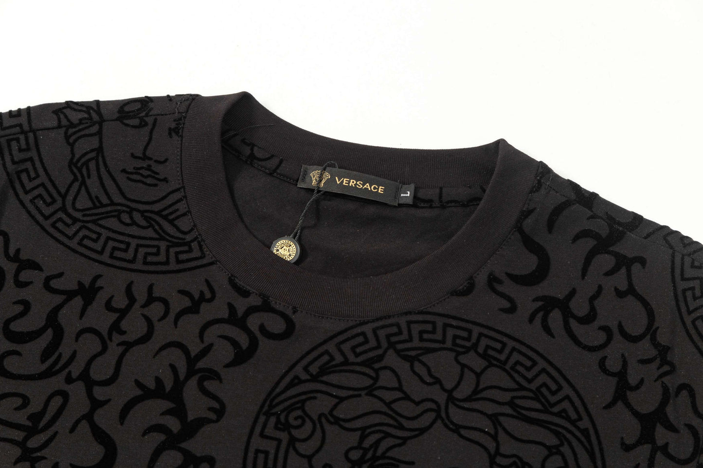 Camiseta jacquard con estampado facial completo