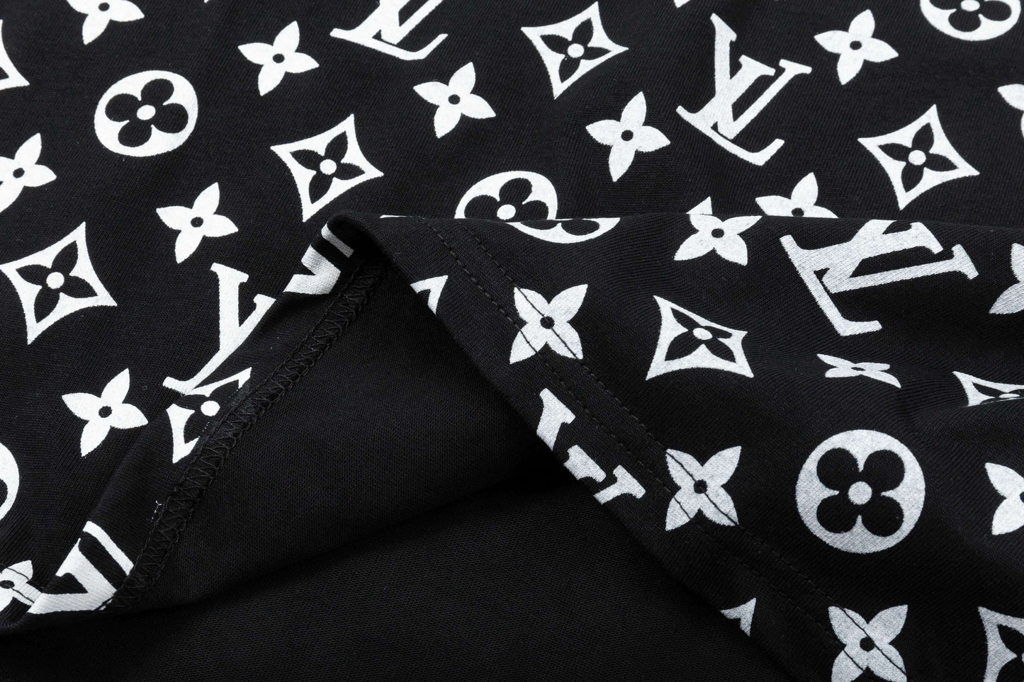 T-shirt imprimé intégral demi-corps