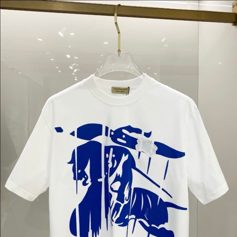 Camiseta con bordado del parche Warhorse 2025