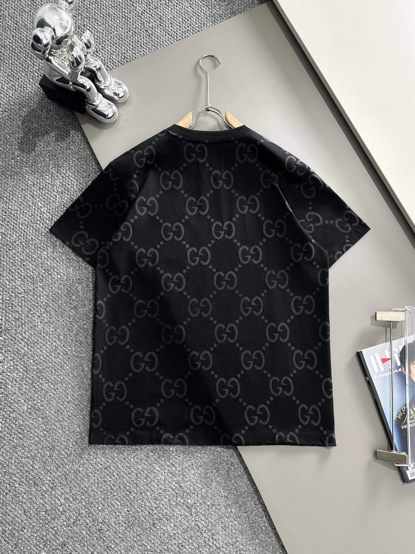 T-shirt à poche plaquée et imprimé intégral