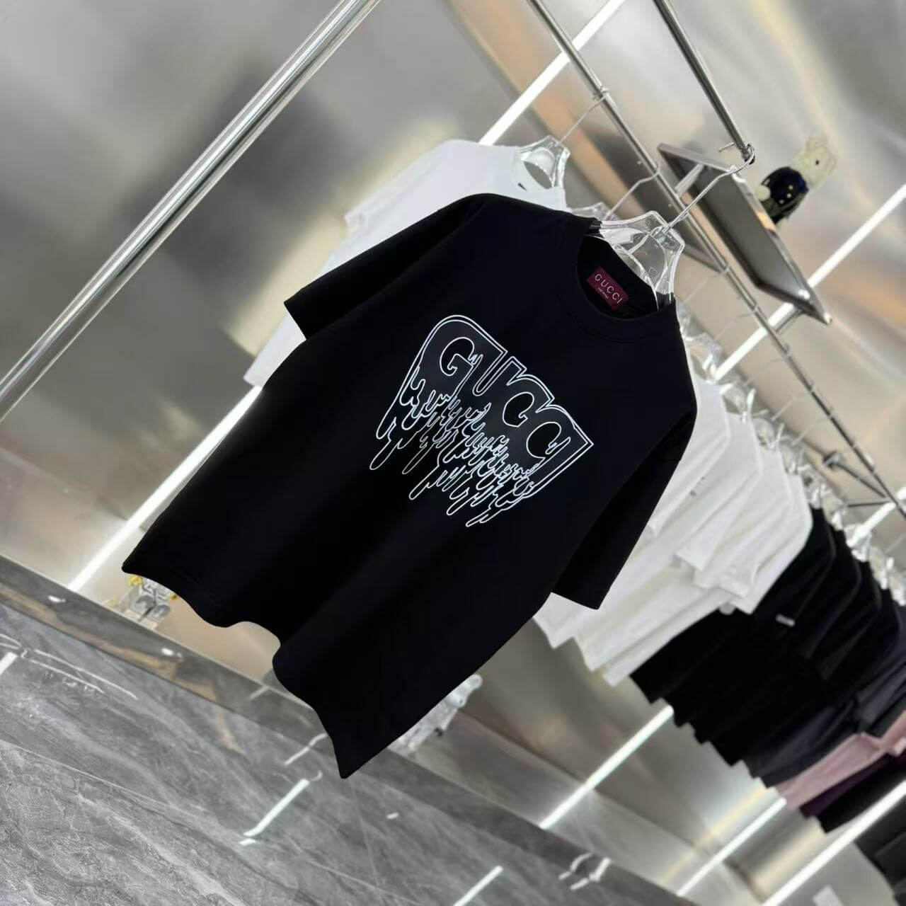 Camiseta con estampado de moda