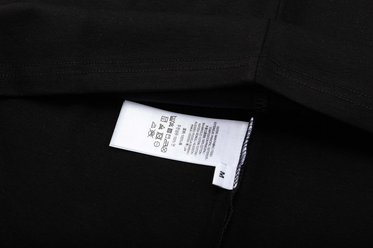 T-shirt avec motif de broderie chevalier