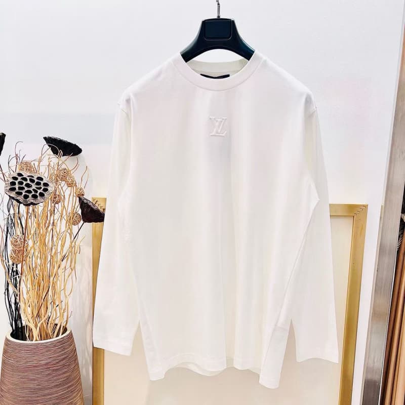 Classic 3D Embossed Long Sleeve