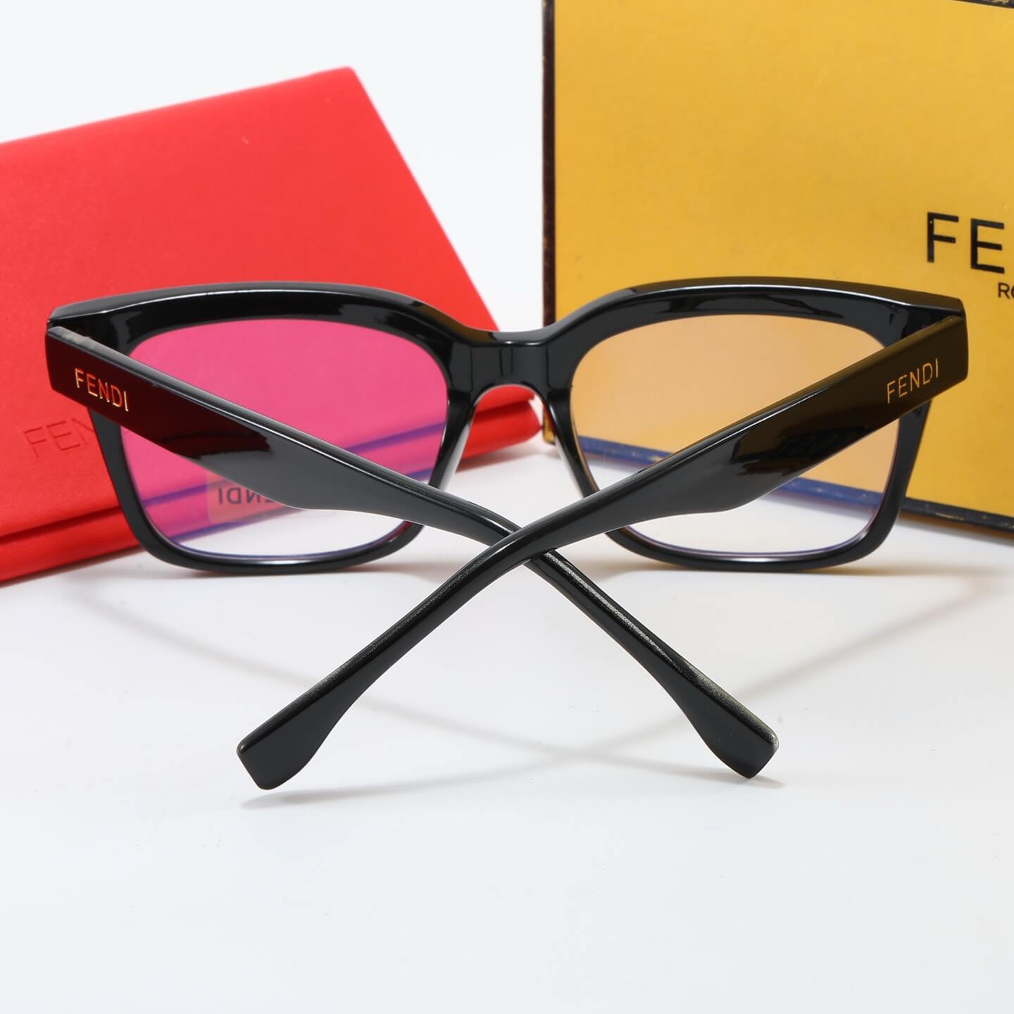 Lunettes unies à monture carrée tendance