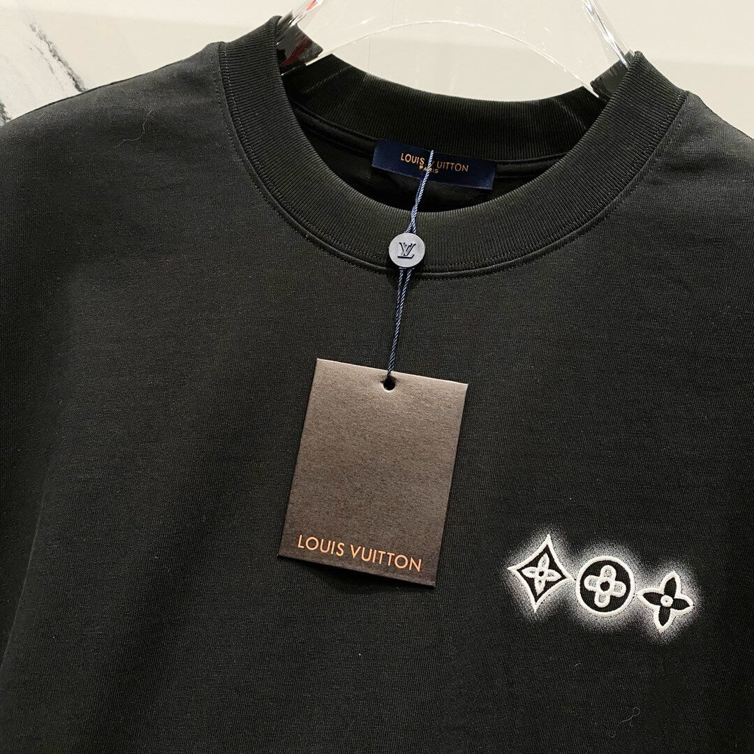 Camiseta bordada con inyección de tinta