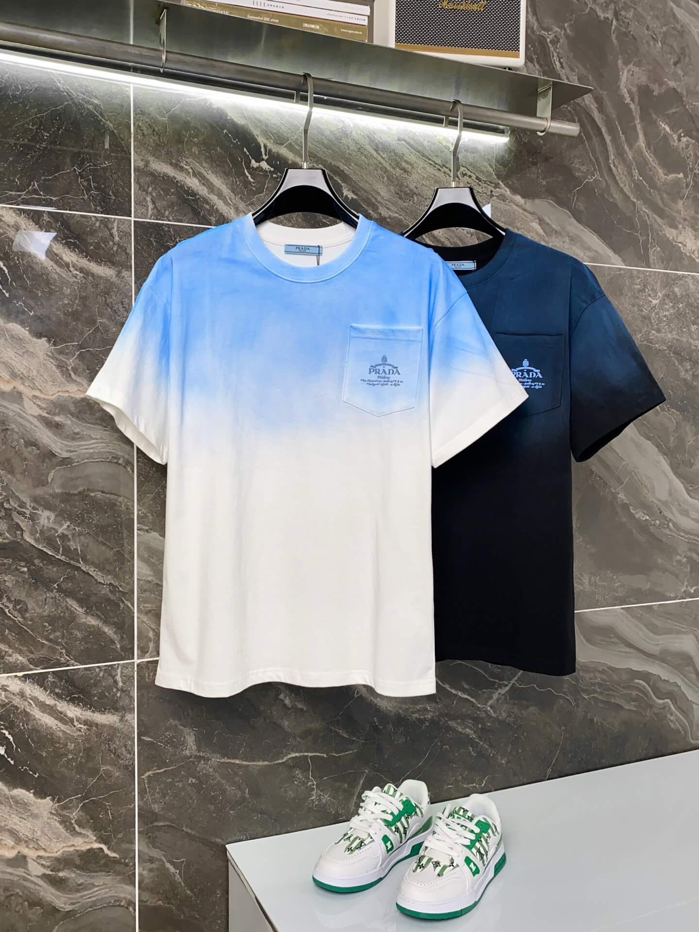 Camiseta con diseño degradado