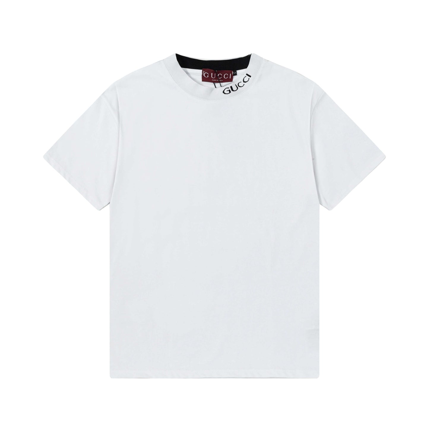 Camiseta con letras en el escote