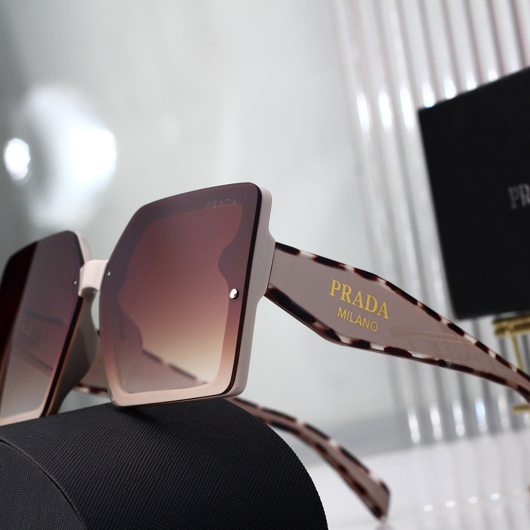 Lunettes de soleil surdimensionnées tendance