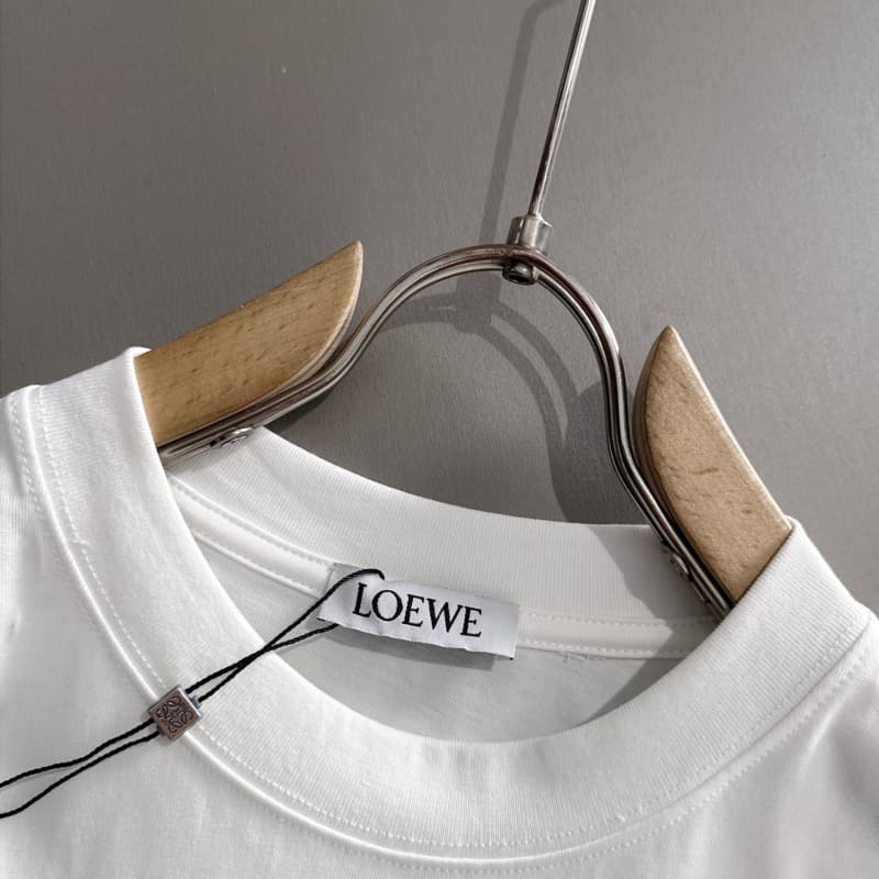 T-shirt brodé à franges arc-en-ciel