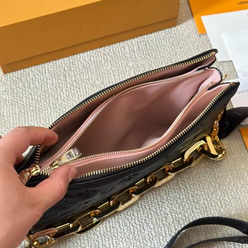 Bolso bandolera PM de piel de cordero en negro puro