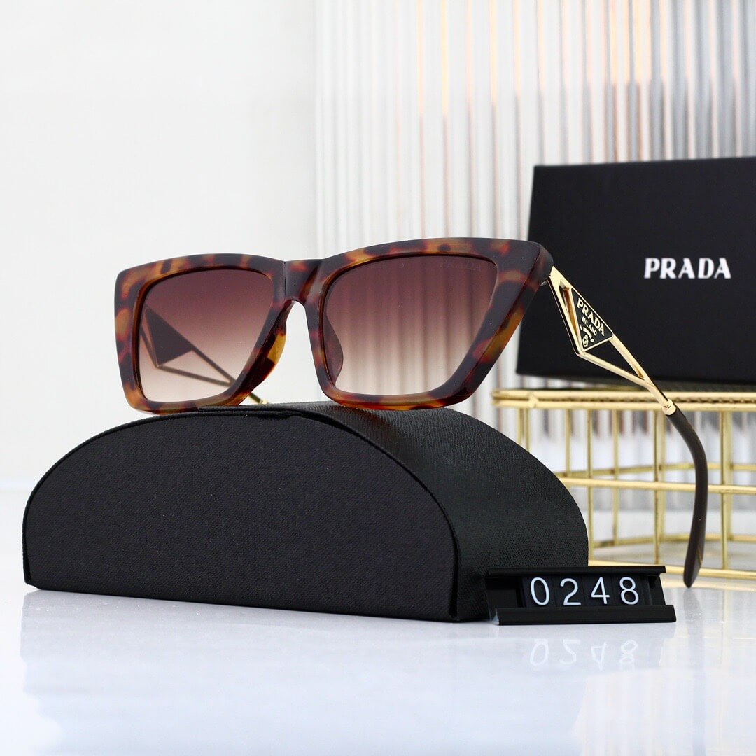 Elegantes gafas de sol con patillas huecas de metal