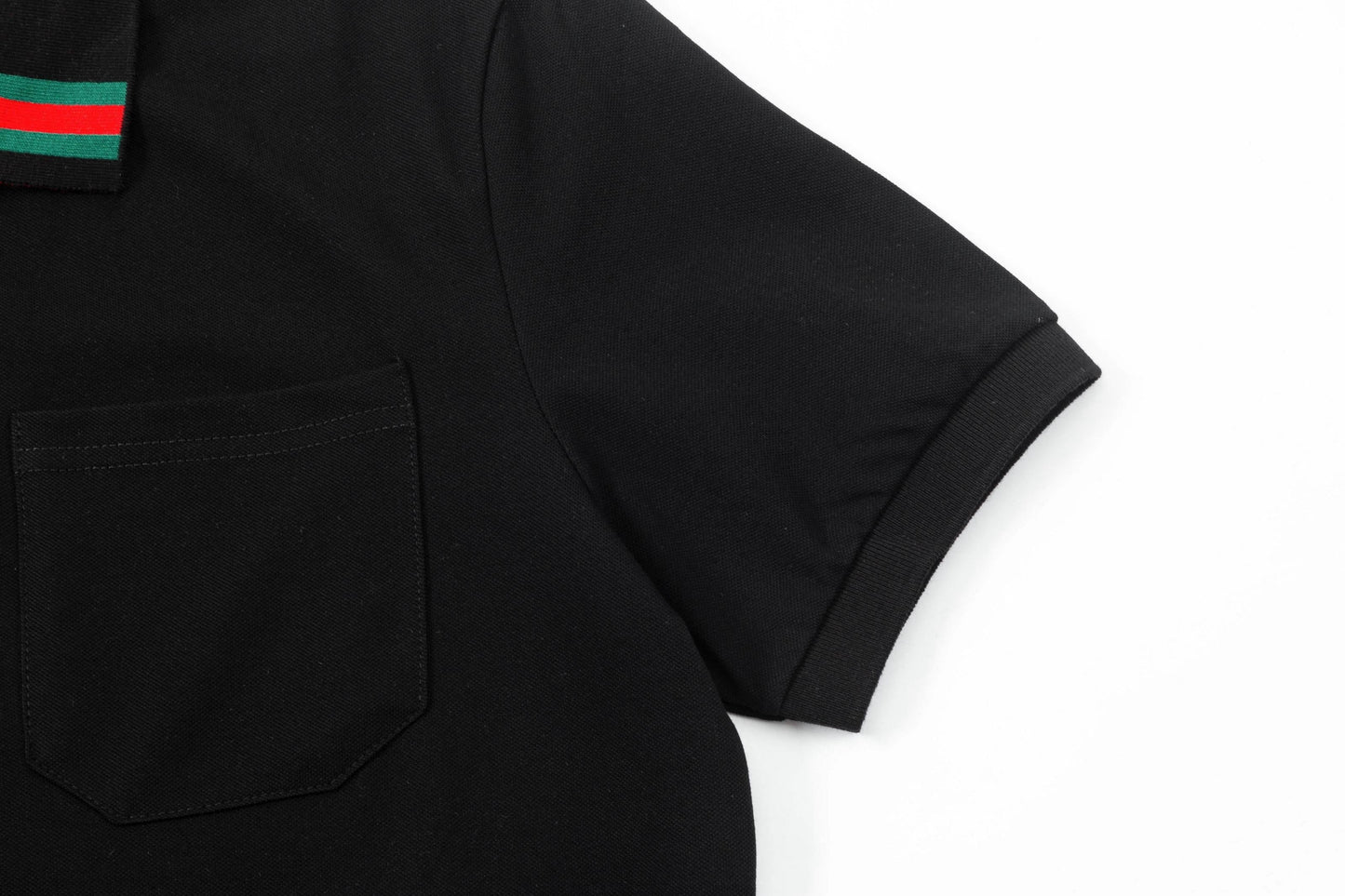 Camisa polo de rayas anudadas