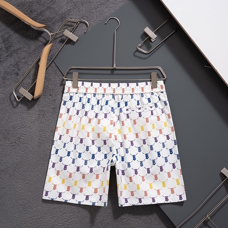 Shorts de playa con estampado a todo color