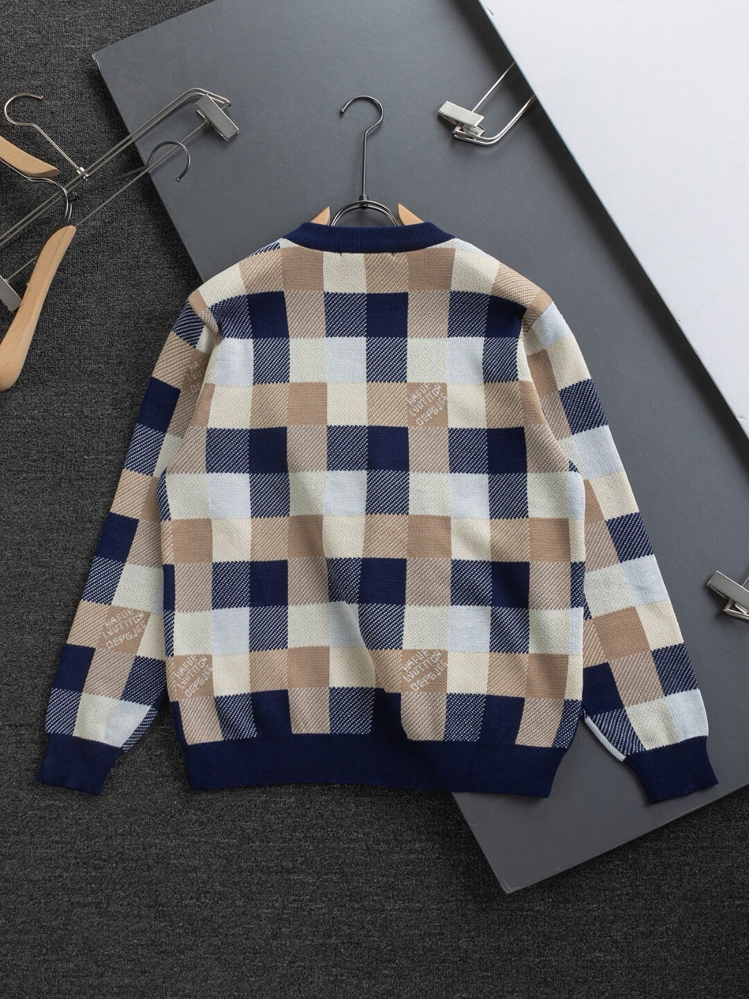 New Plaid Design Sweatshirt