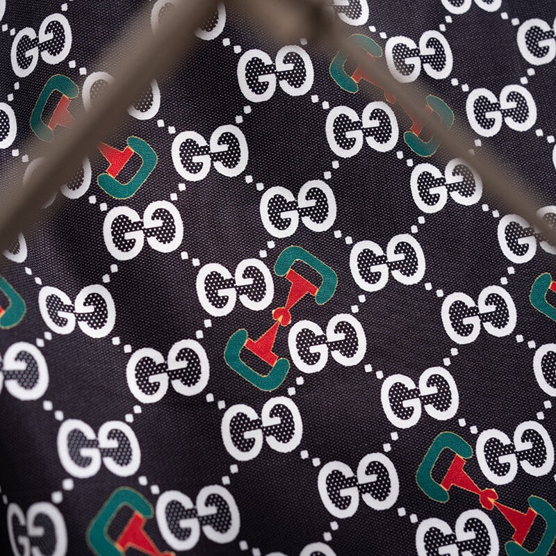 Shorts de playa con estampado completo