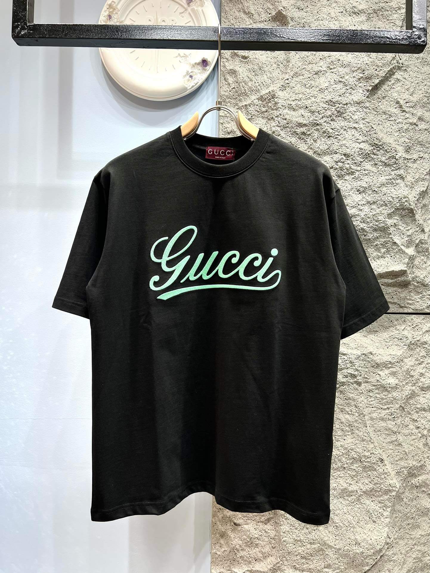 Camiseta con bordado de letras