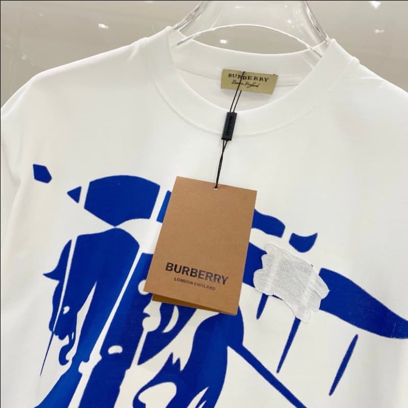 Camiseta con bordado del parche Warhorse 2025