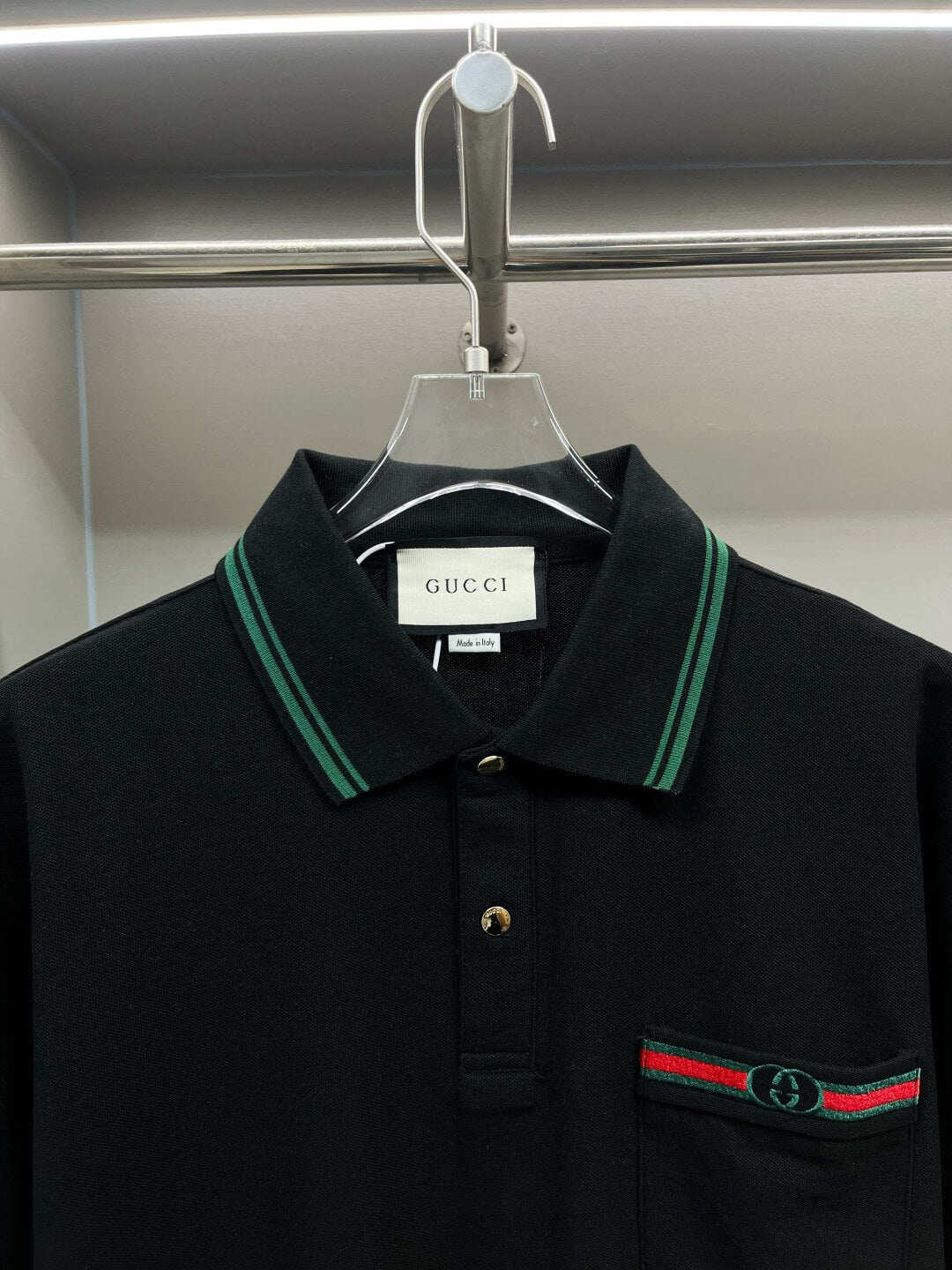 Nueva camisa polo con bolsillo bordado