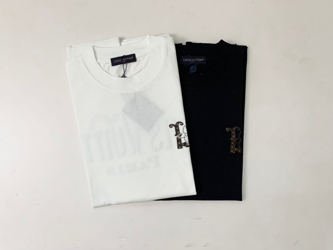 Camiseta con letras de diamantes de imitación