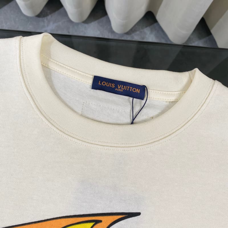 Camiseta de locomotora con grafiti de llamas 2025