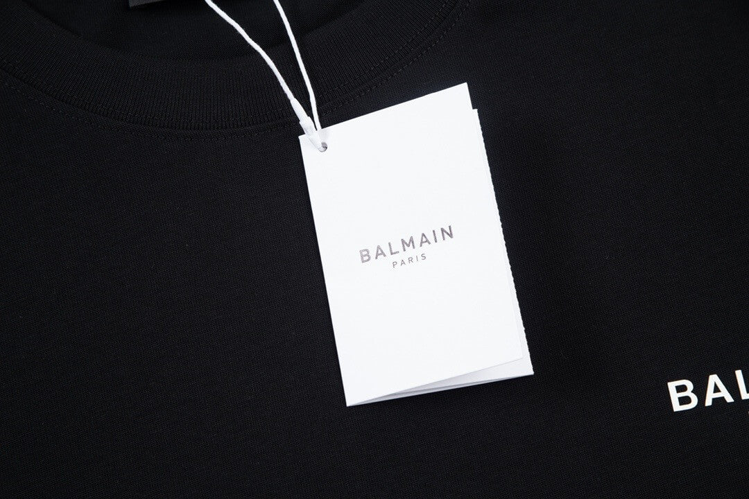 Camiseta con estampado de letras minimalistas