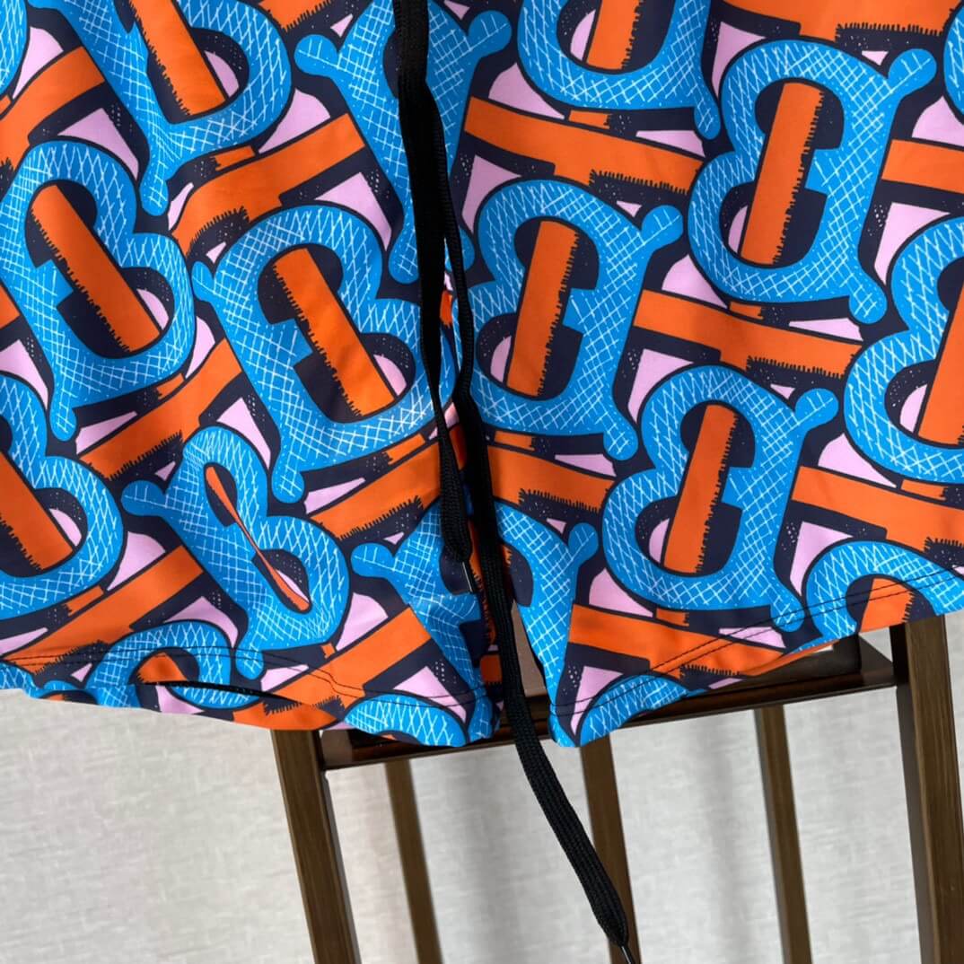 Bañador con estampado colorido por todas partes