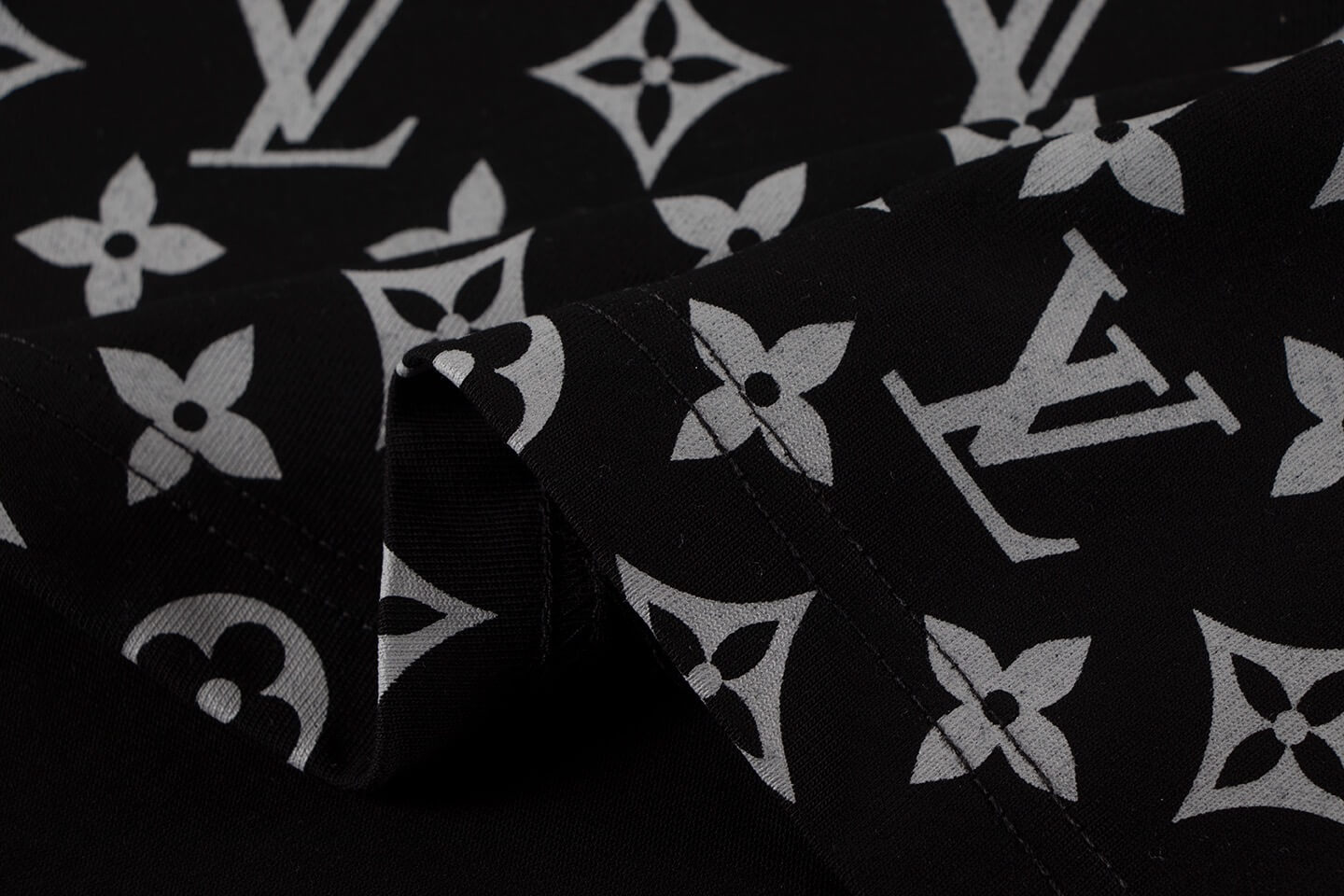 Camiseta con estampado completo
