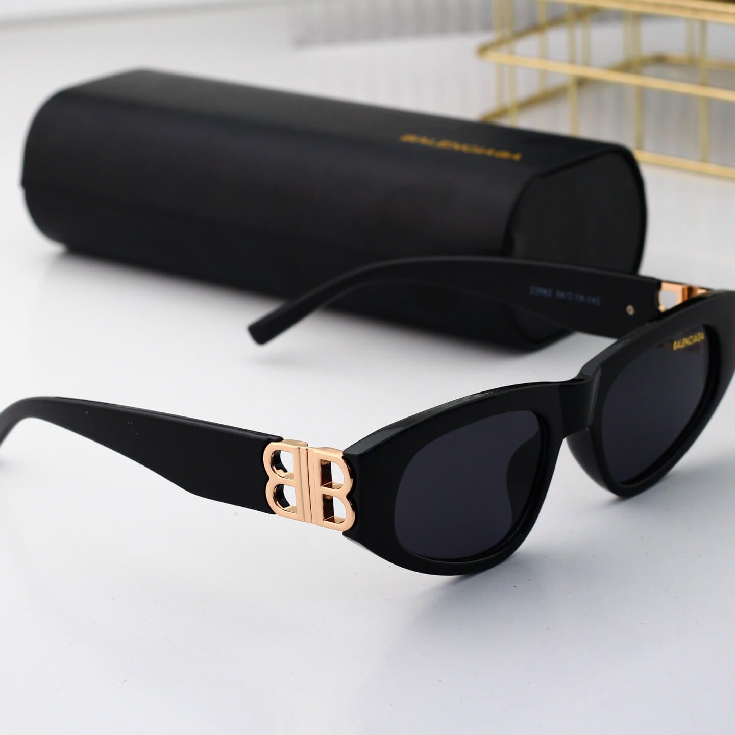 Gafas de sol cuadradas elegantes con diseño de ojo de gato