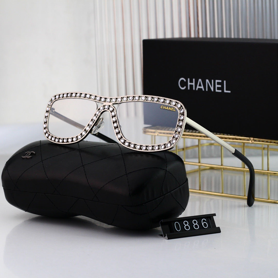 Gafas de sol modernas con visera de diamante completo