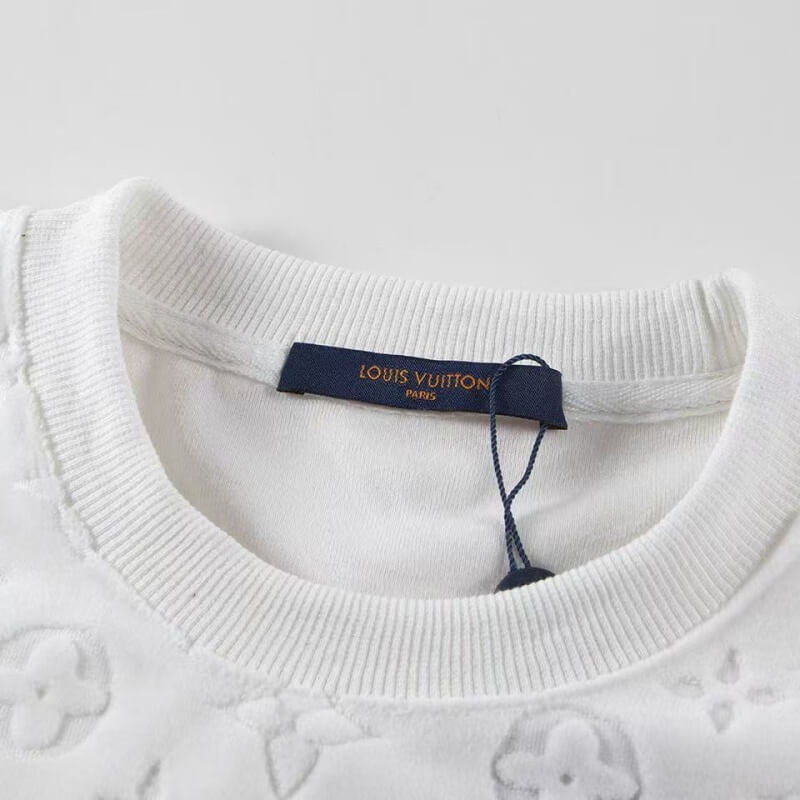 T-shirt classique imprimé en relief sur toute la surface