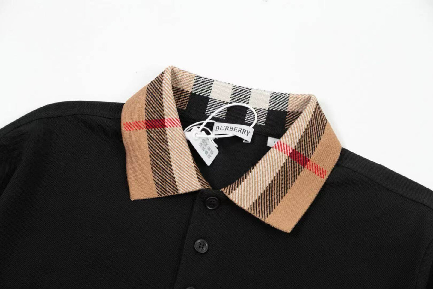 Polo clásico con cuello a cuadros