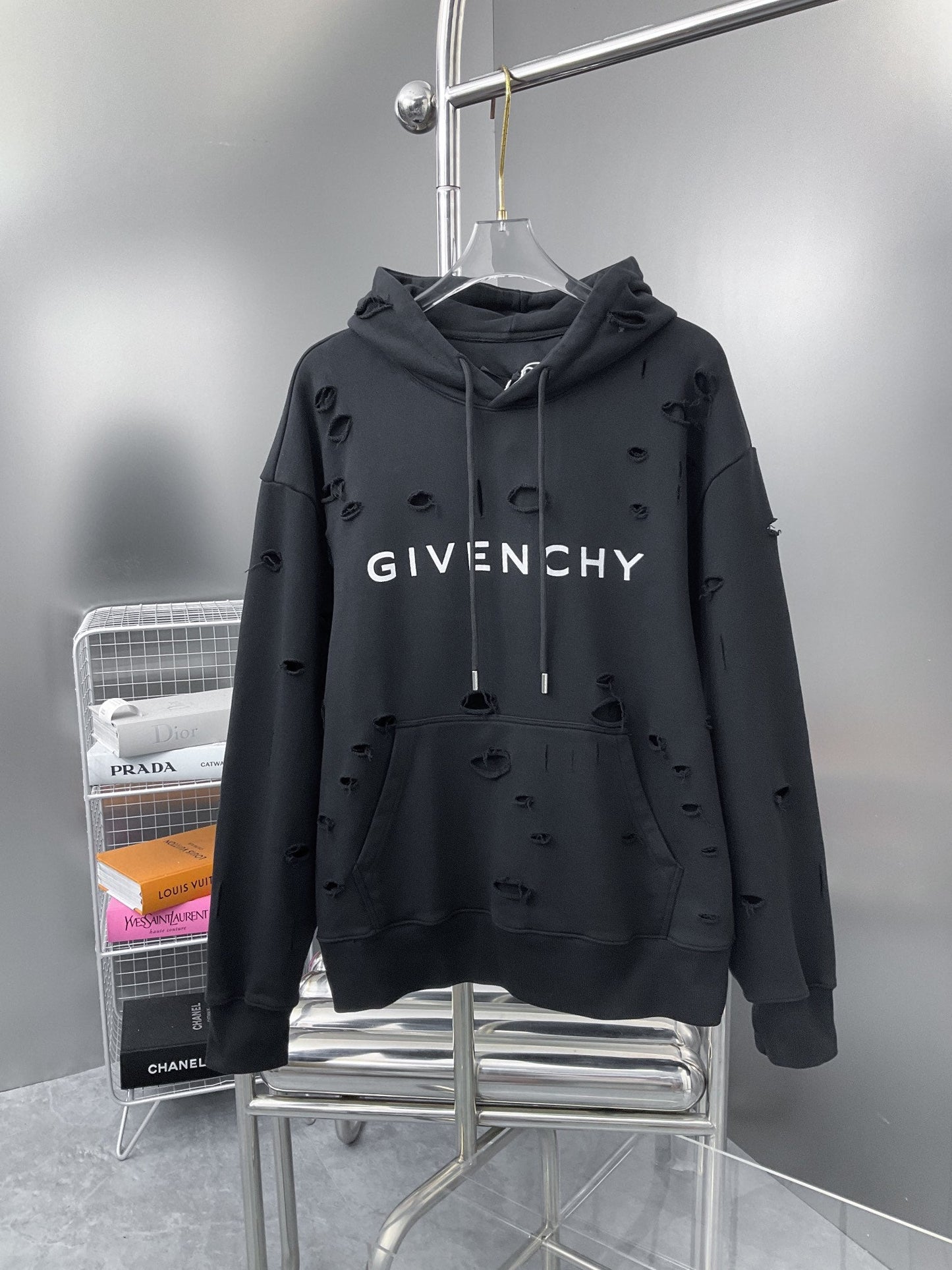 Sudadera con capucha de corte doble