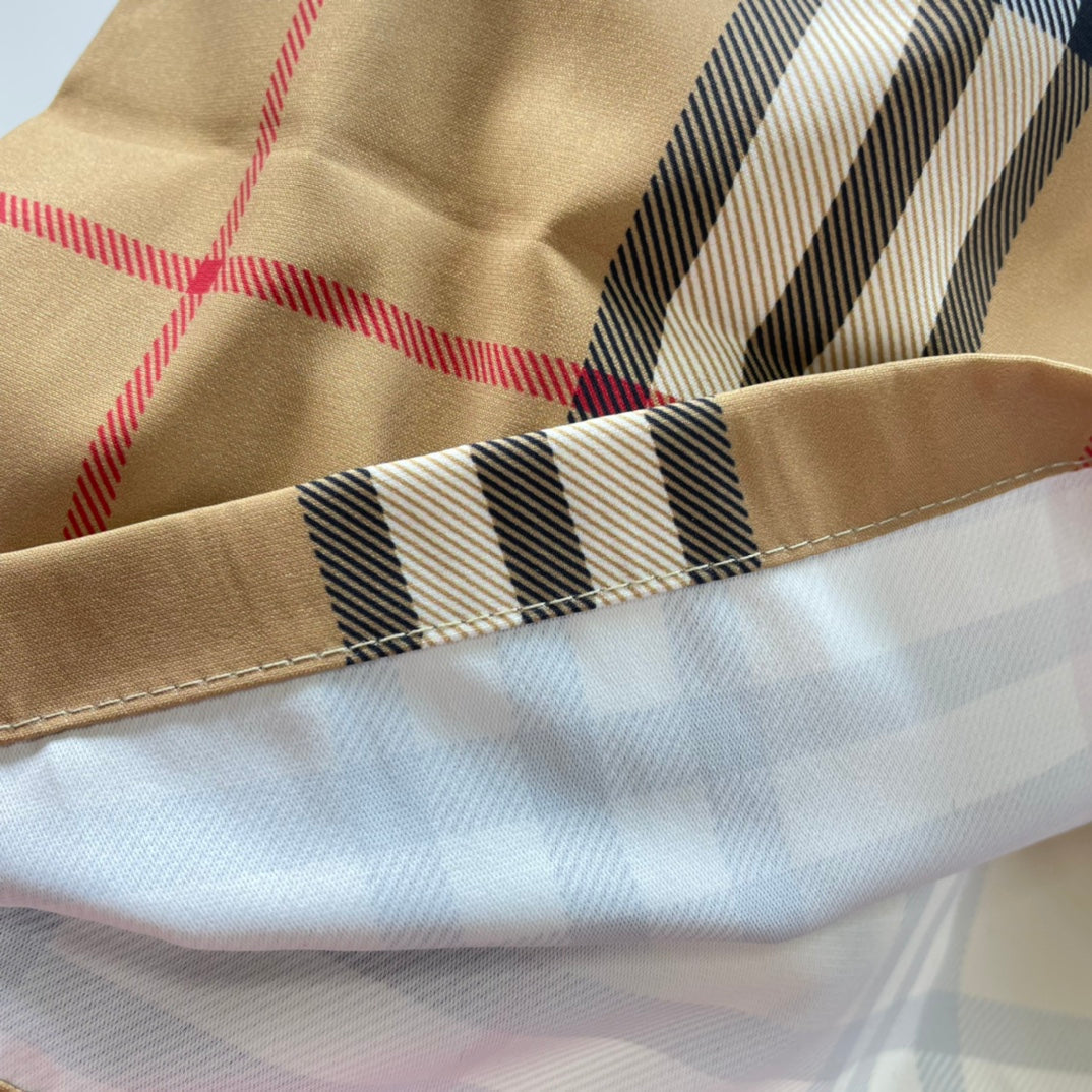 Pantalones cortos clásicos marrones