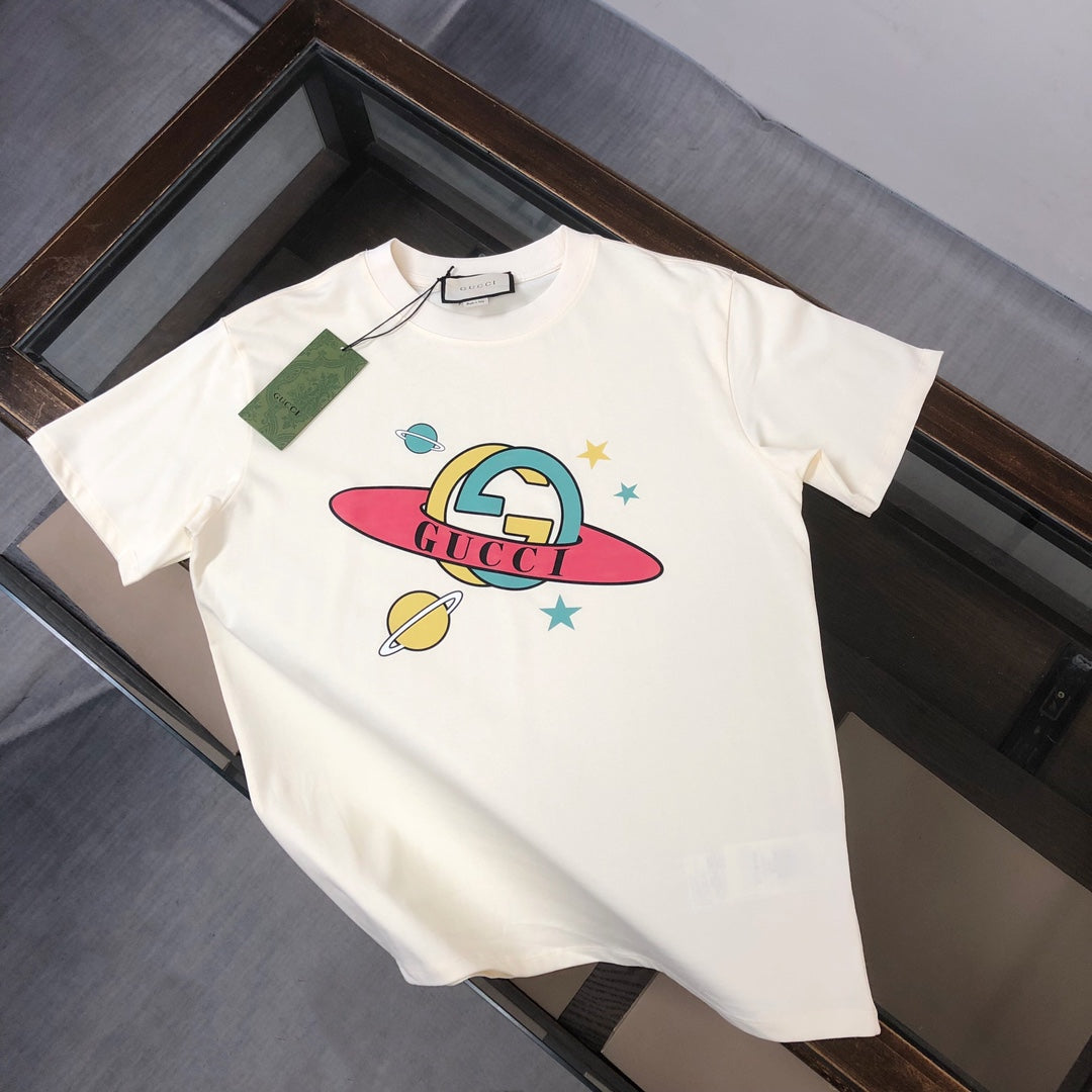 Camiseta con estampado de dibujos animados de Saturno