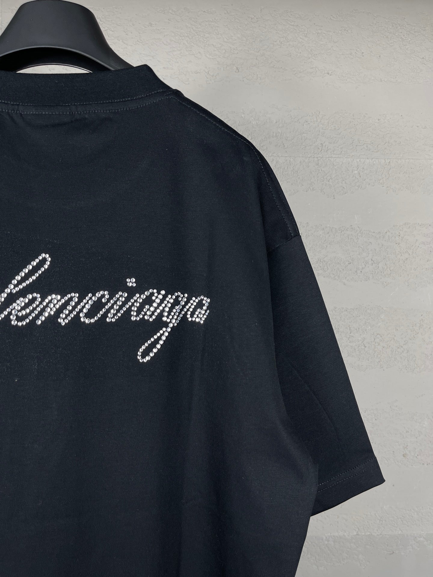 Camiseta con letras de diamante