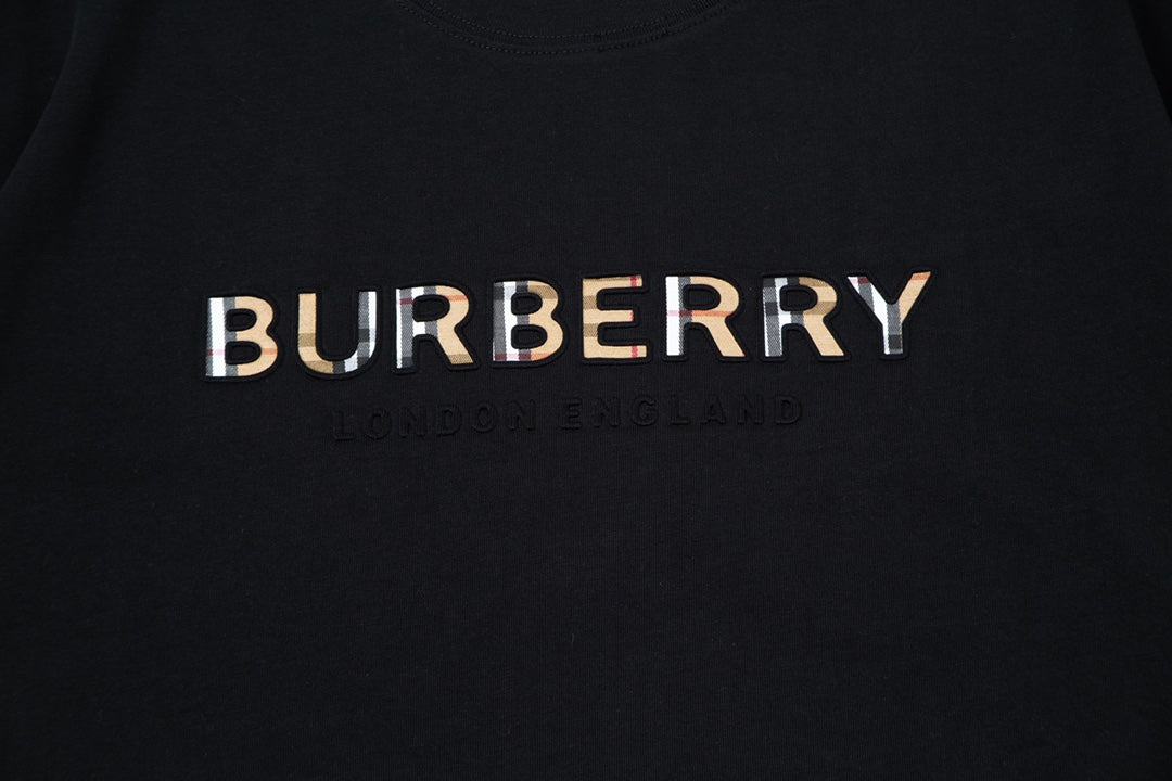 Camiseta clásica con estampado de letras