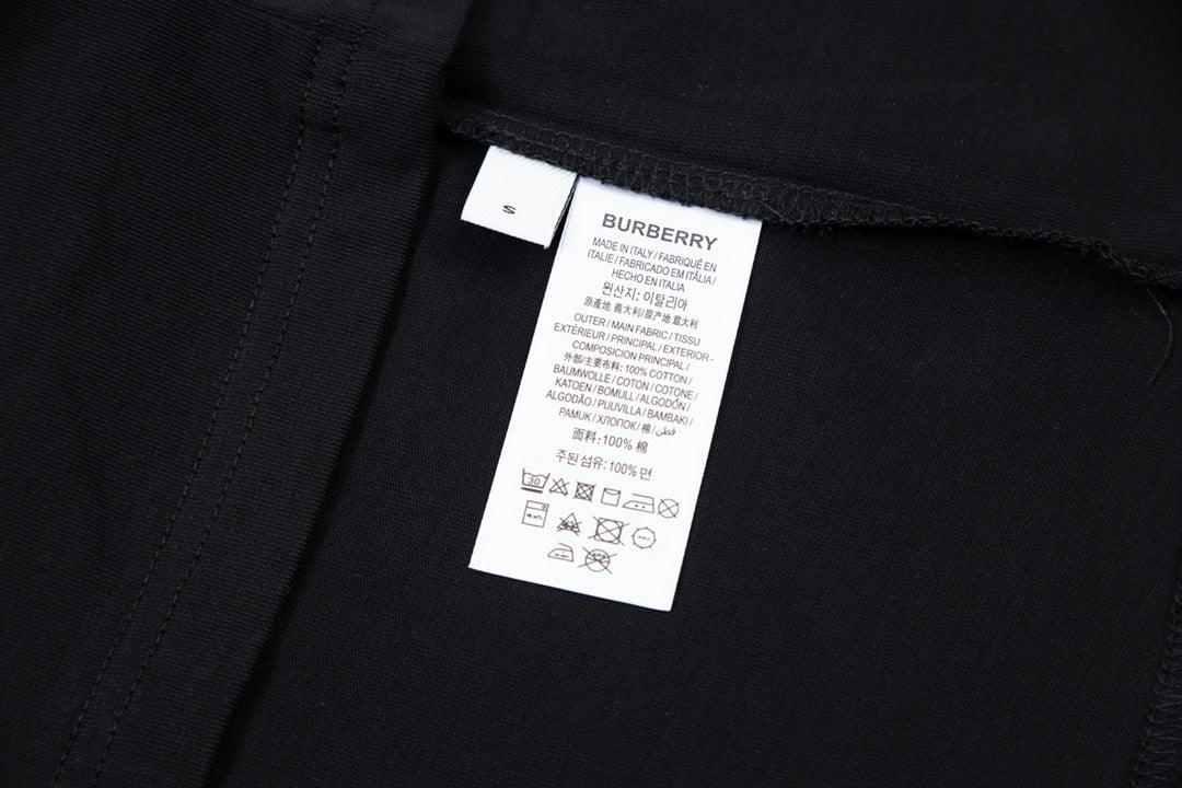 Camiseta clásica con estampado de letras