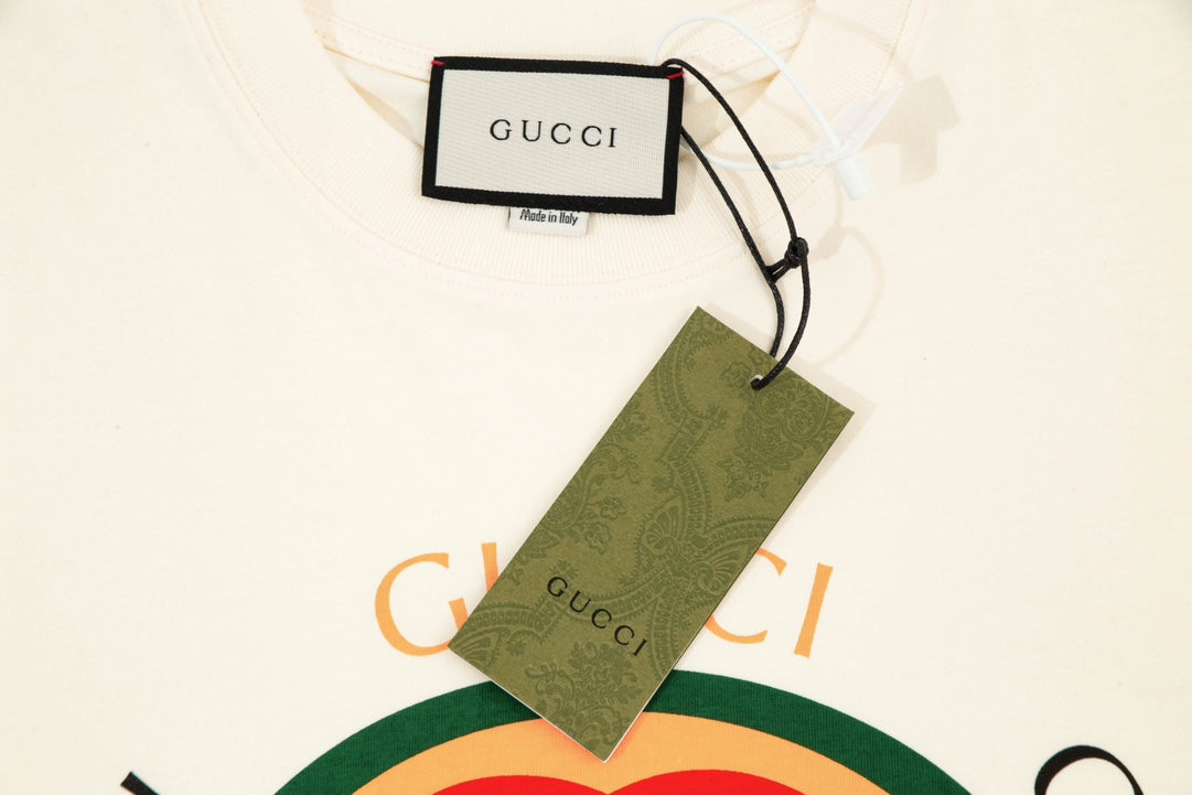 Camiseta con estampado clásico beige